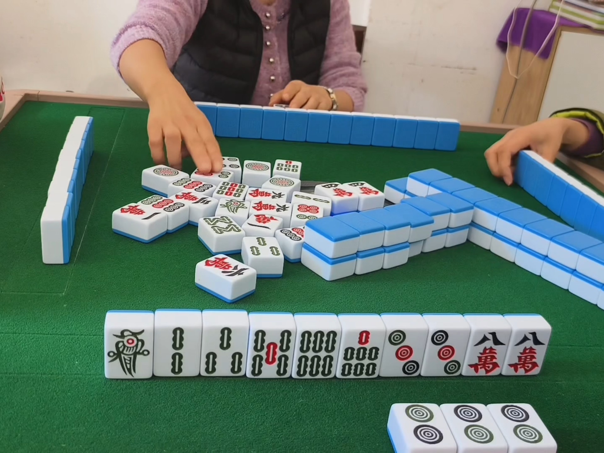 万能开挂辅助“嘻嘻红中麻将挂免费版”(透视)其实确实有挂-第2张图片
