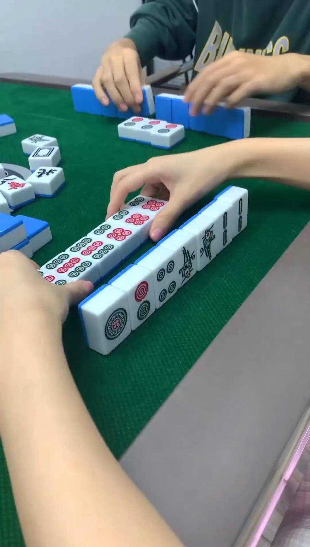 我来教大家“指尖四川麻将系统作弊辅助工具”开挂(透视)辅助神器-第2张图片