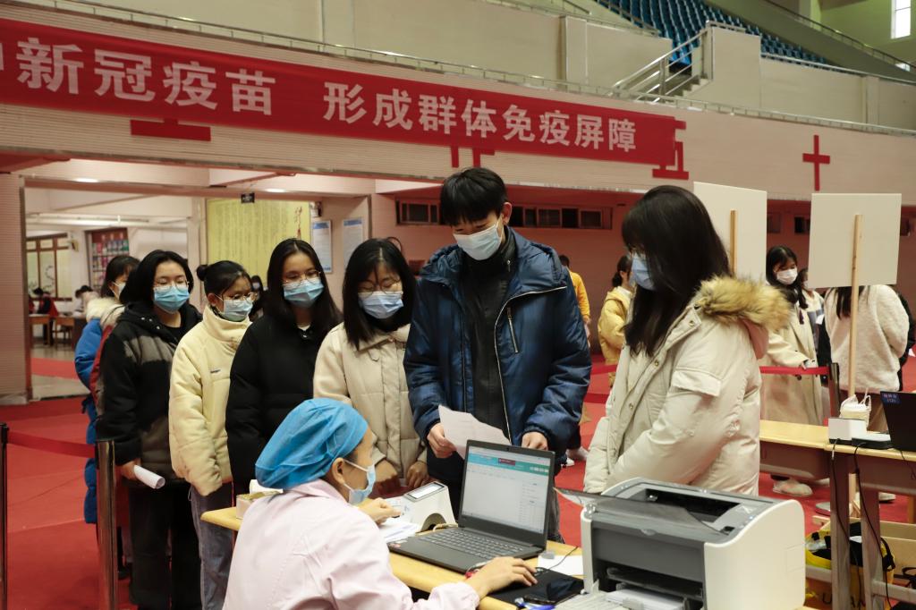 “石家庄新增1例确诊系学生” 石家庄新冠确诊师生32人涉至少16家学校？-第2张图片